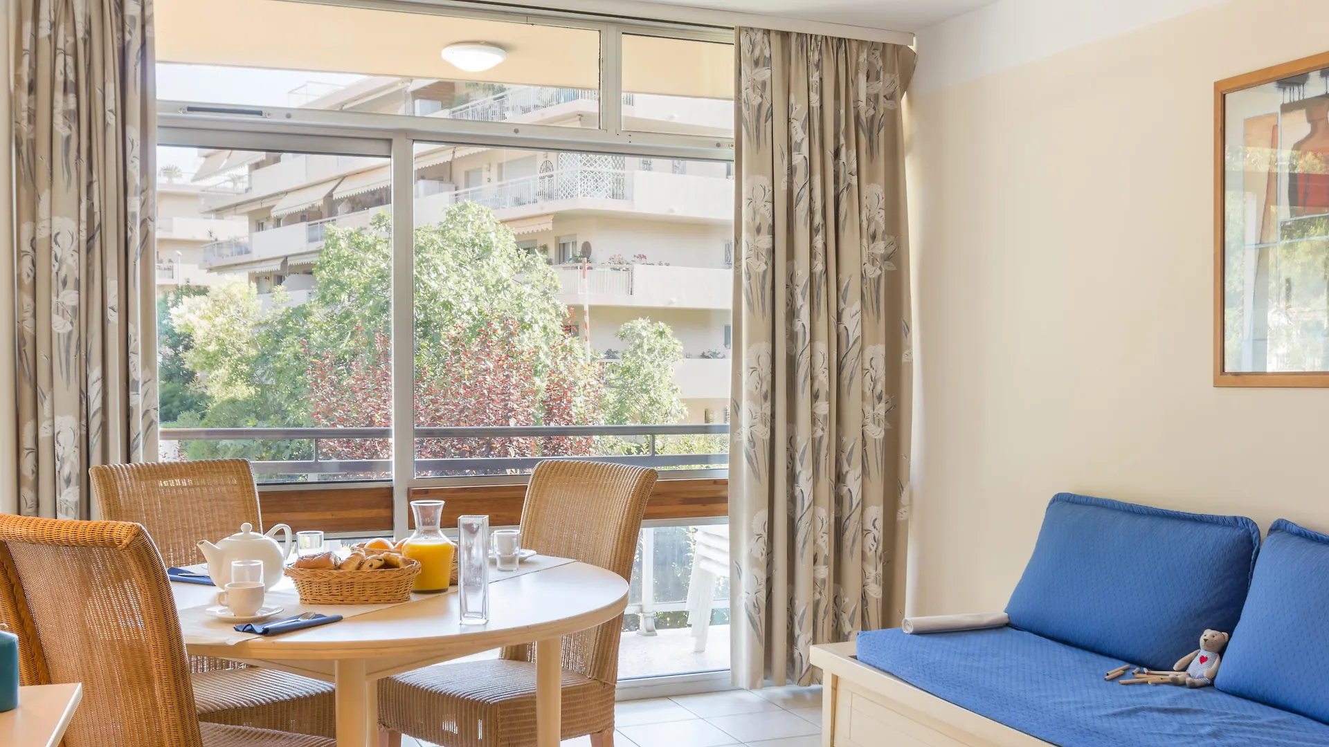 Residence Pierre & Vacances Heliotel Marine Сен-Лоран-дю-Вар 4*,  Франция