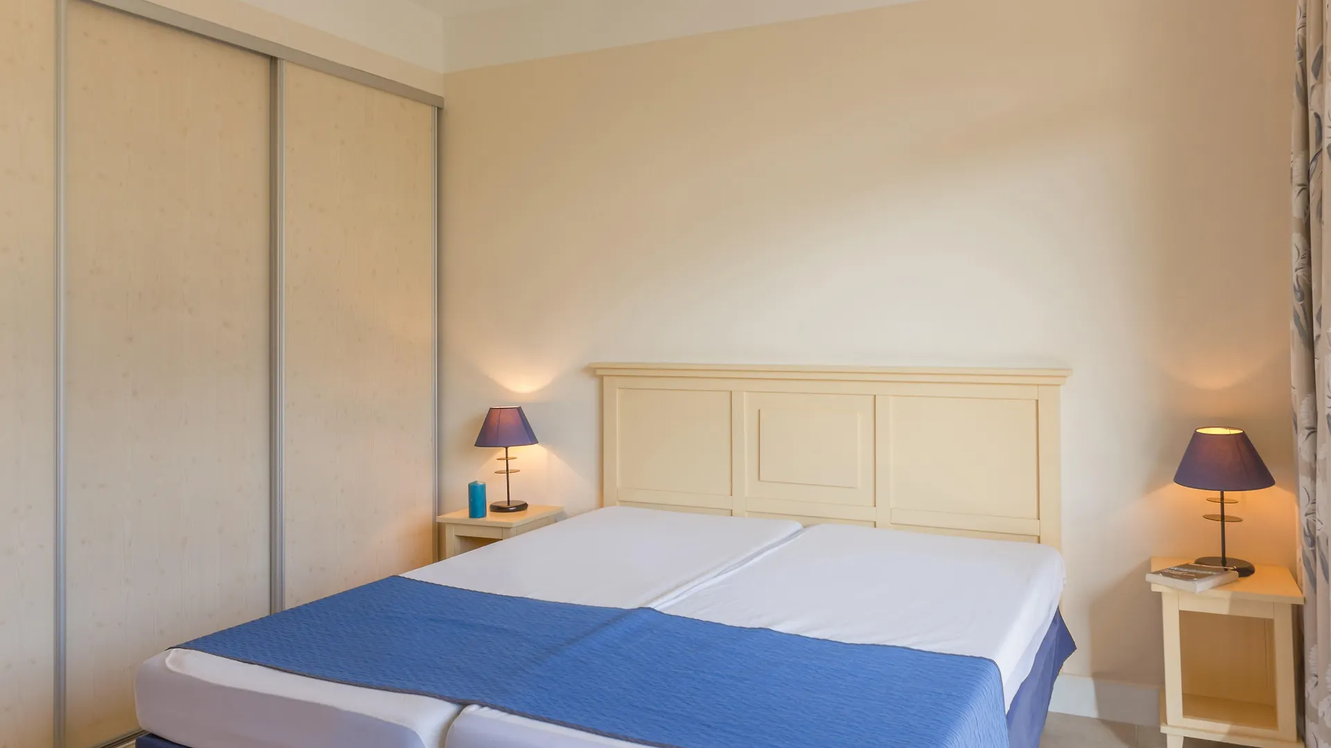 Апарт-отель Residence Pierre & Vacances Heliotel Marine Сен-Лоран-дю-Вар