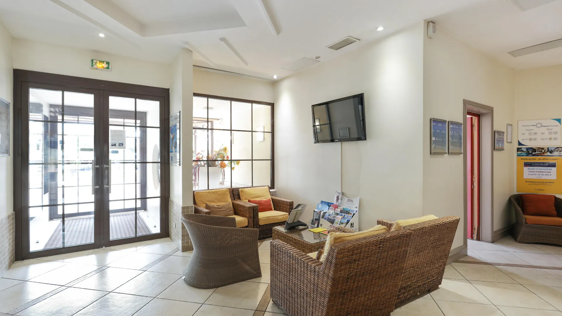 **** Апарт-отель Residence Pierre & Vacances Heliotel Marine Сен-Лоран-дю-Вар Франция