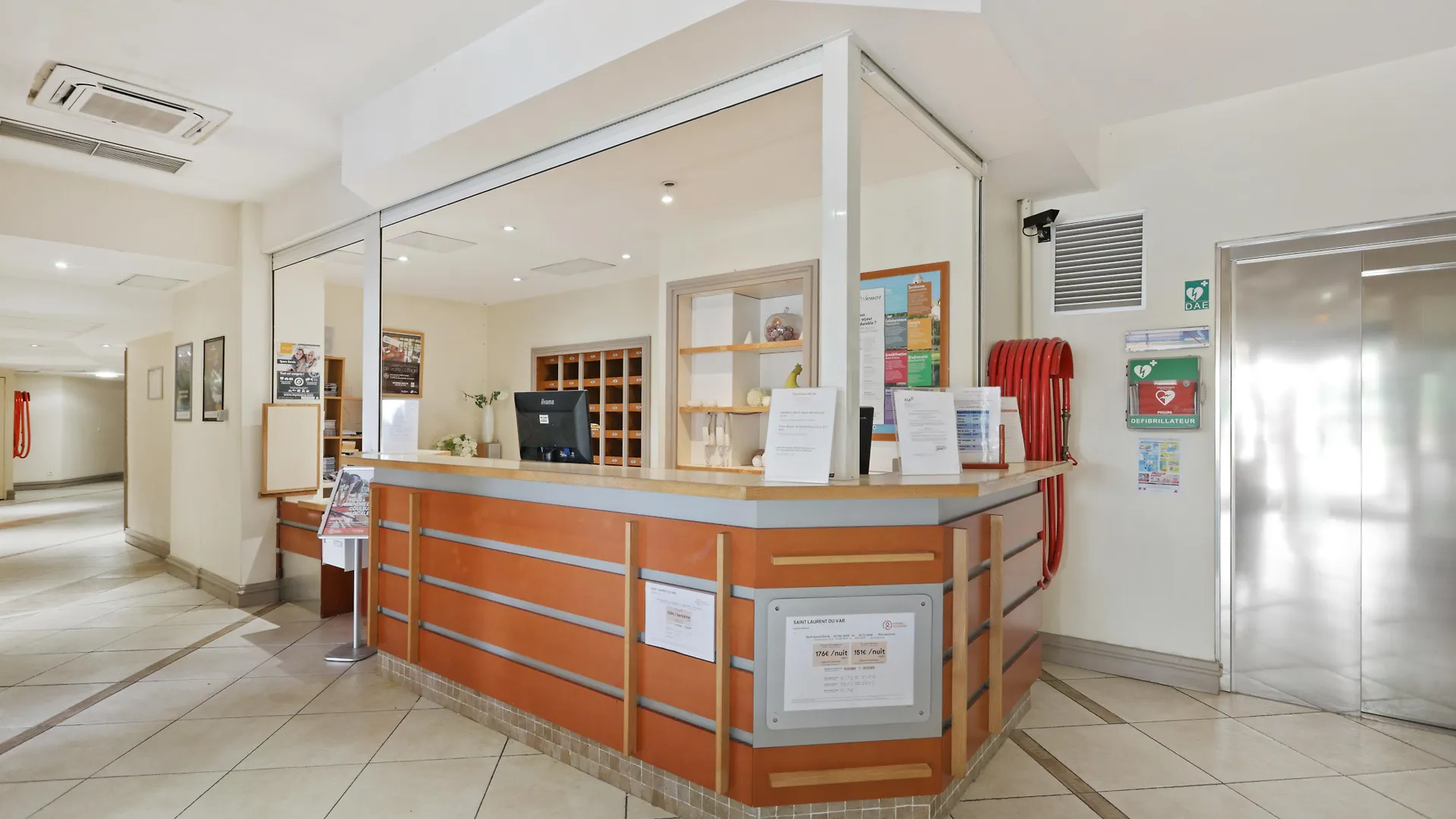 Апарт-отель Residence Pierre & Vacances Heliotel Marine Сен-Лоран-дю-Вар