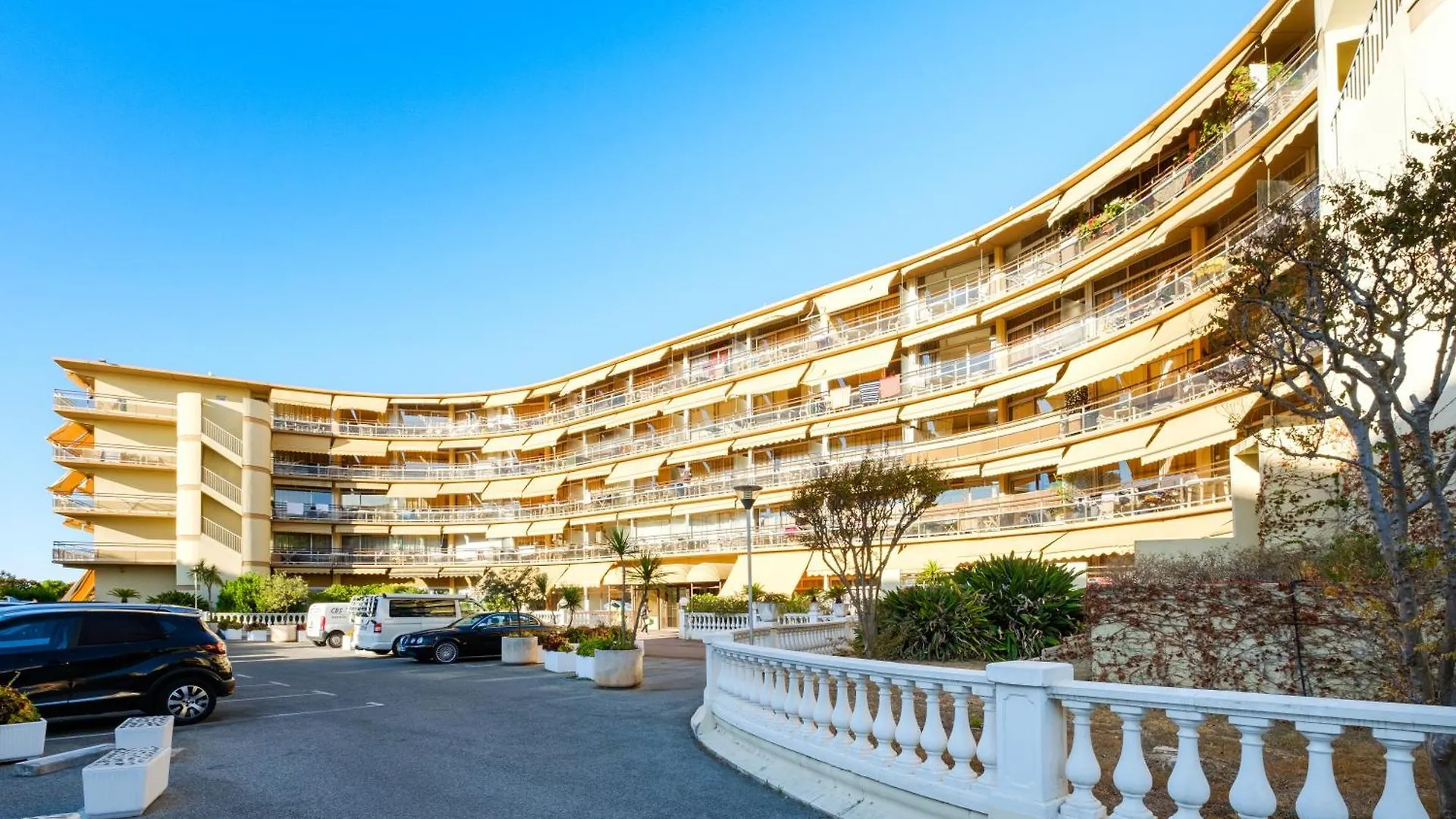 Residence Pierre & Vacances Heliotel Marine Сен-Лоран-дю-Вар 4*,
