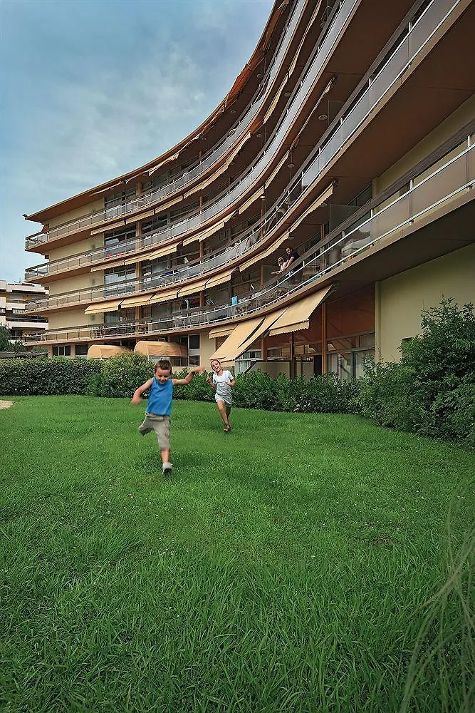 Residence Pierre & Vacances Heliotel Marine Сен-Лоран-дю-Вар 4*,