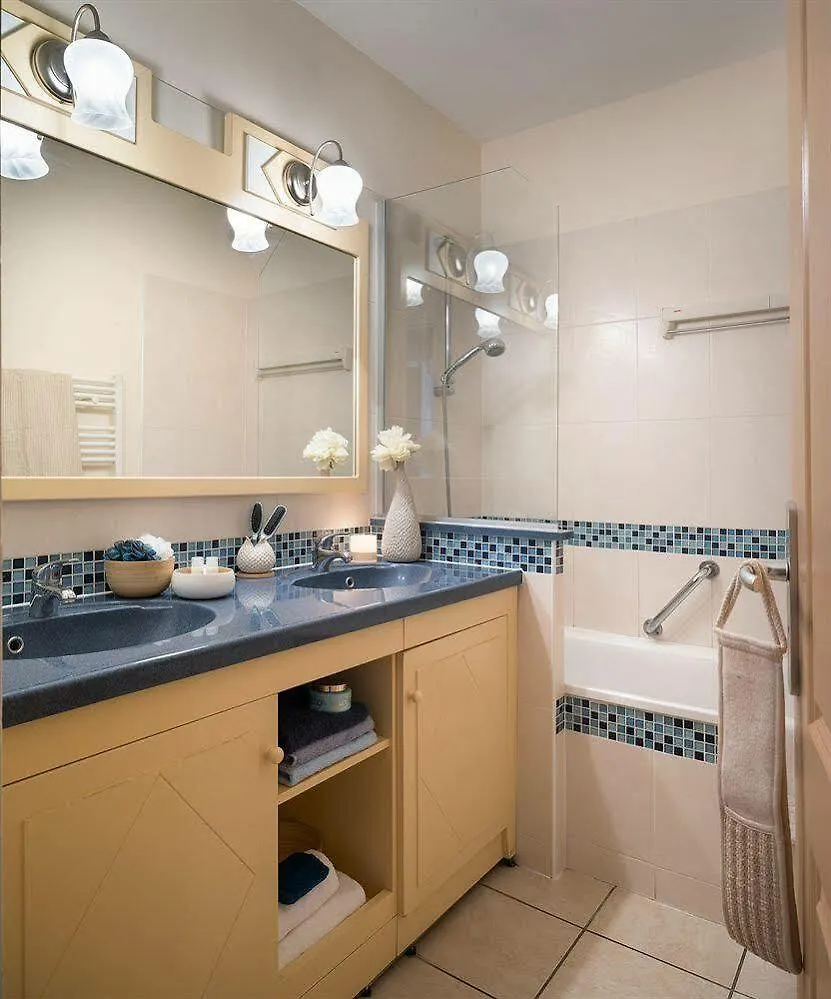 Residence Pierre & Vacances Heliotel Marine Сен-Лоран-дю-Вар Апарт-отель